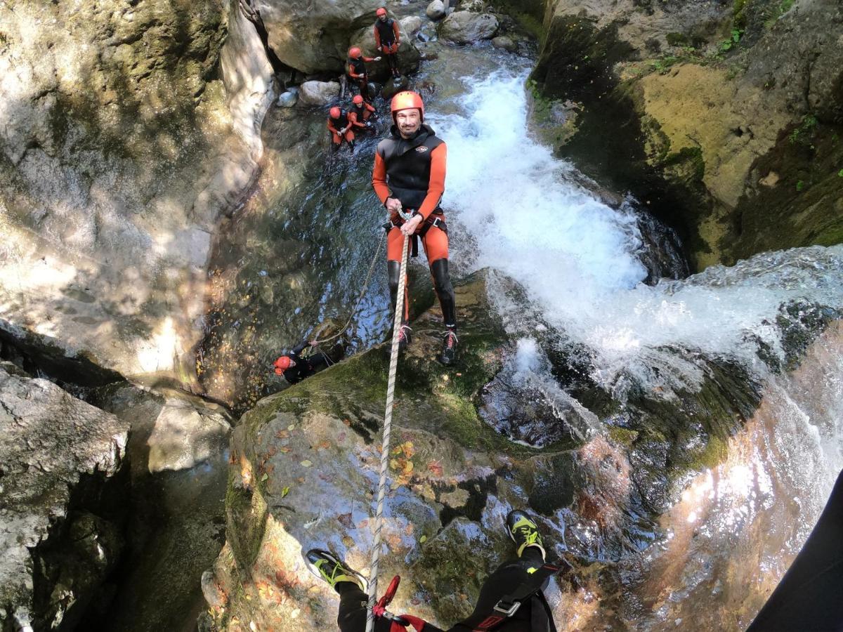 Rafting Tara Camp Highlander Camping